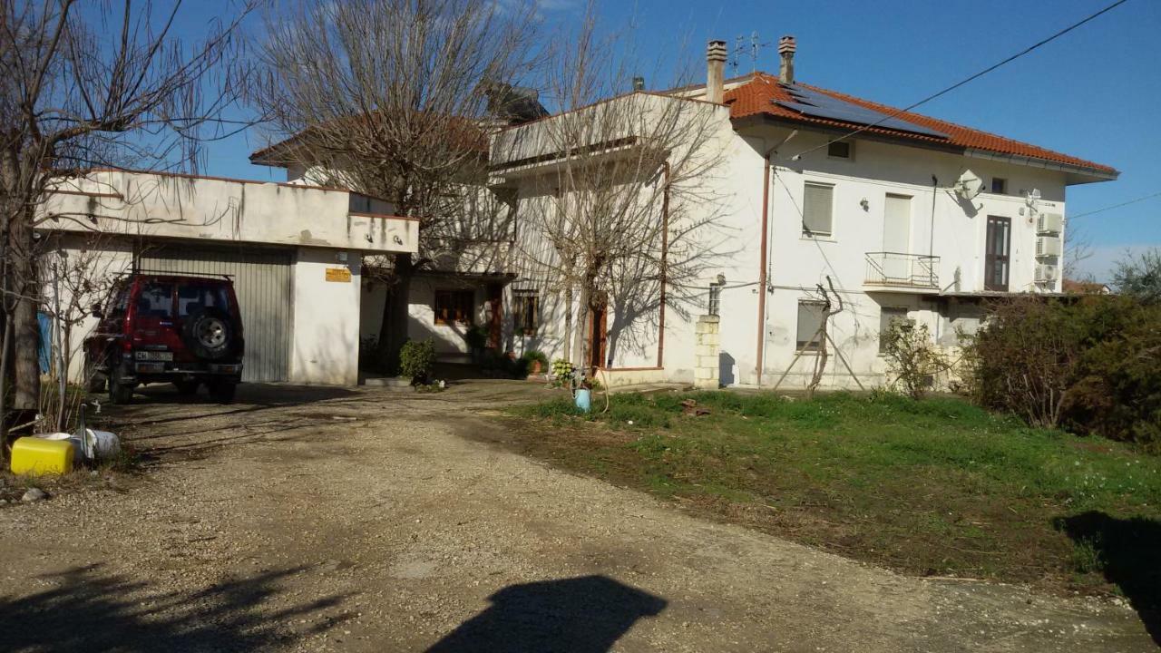 Fattoria Zitumasse Guest House Crecchio Exterior photo